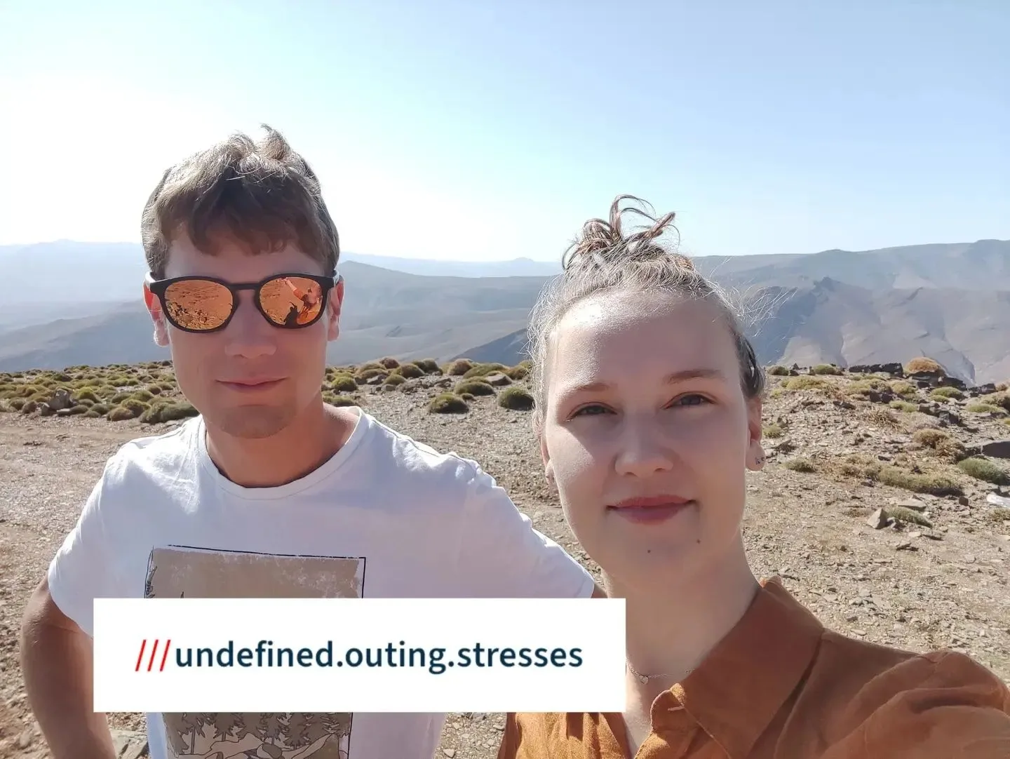 Team De Sloekertjes at the pole at Tizi n&#039;Takchtant, Morocco in 2022