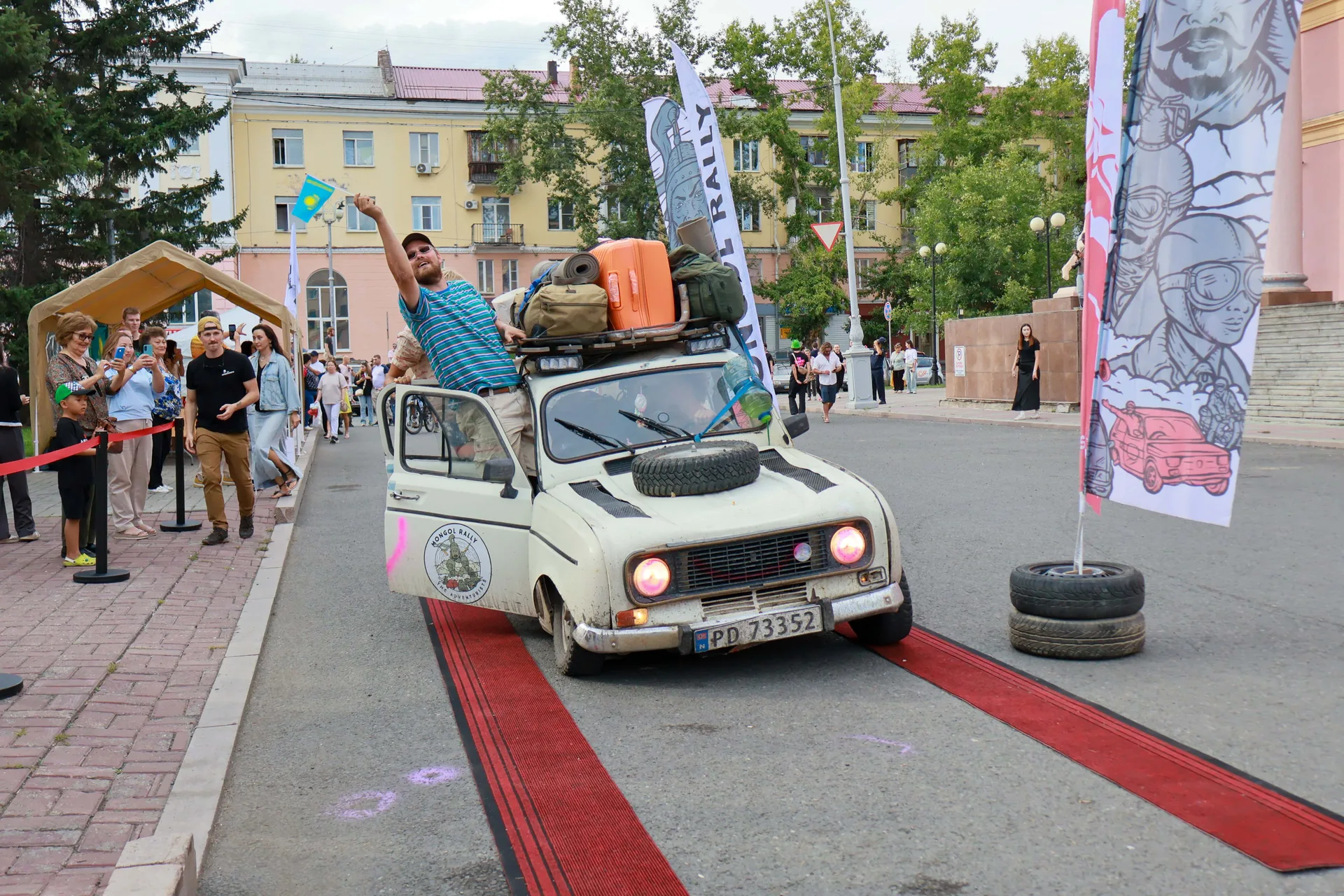 Team Bomsogboller crosses the Finish Line.