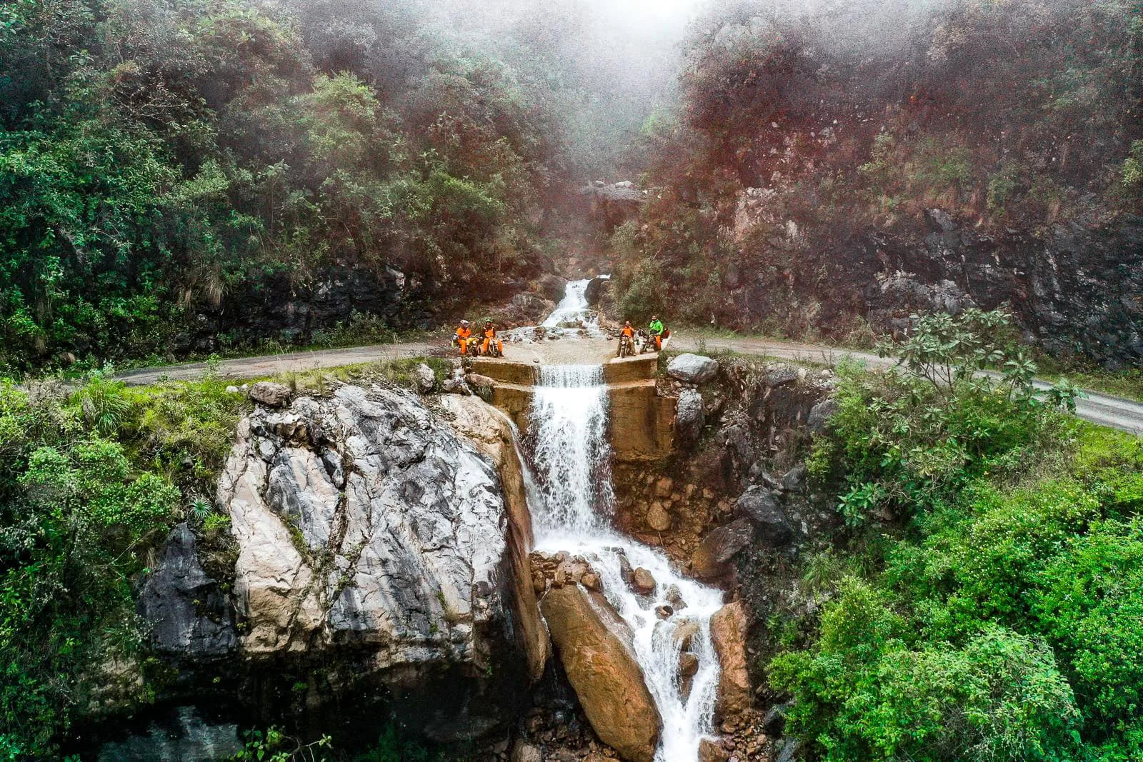 Monkey Run Peru by Igor Preciso